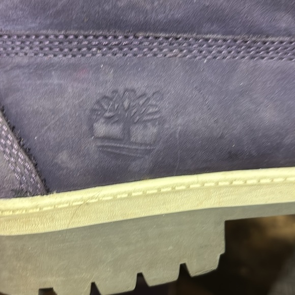 Purple timberlands - Picture 4 of 8